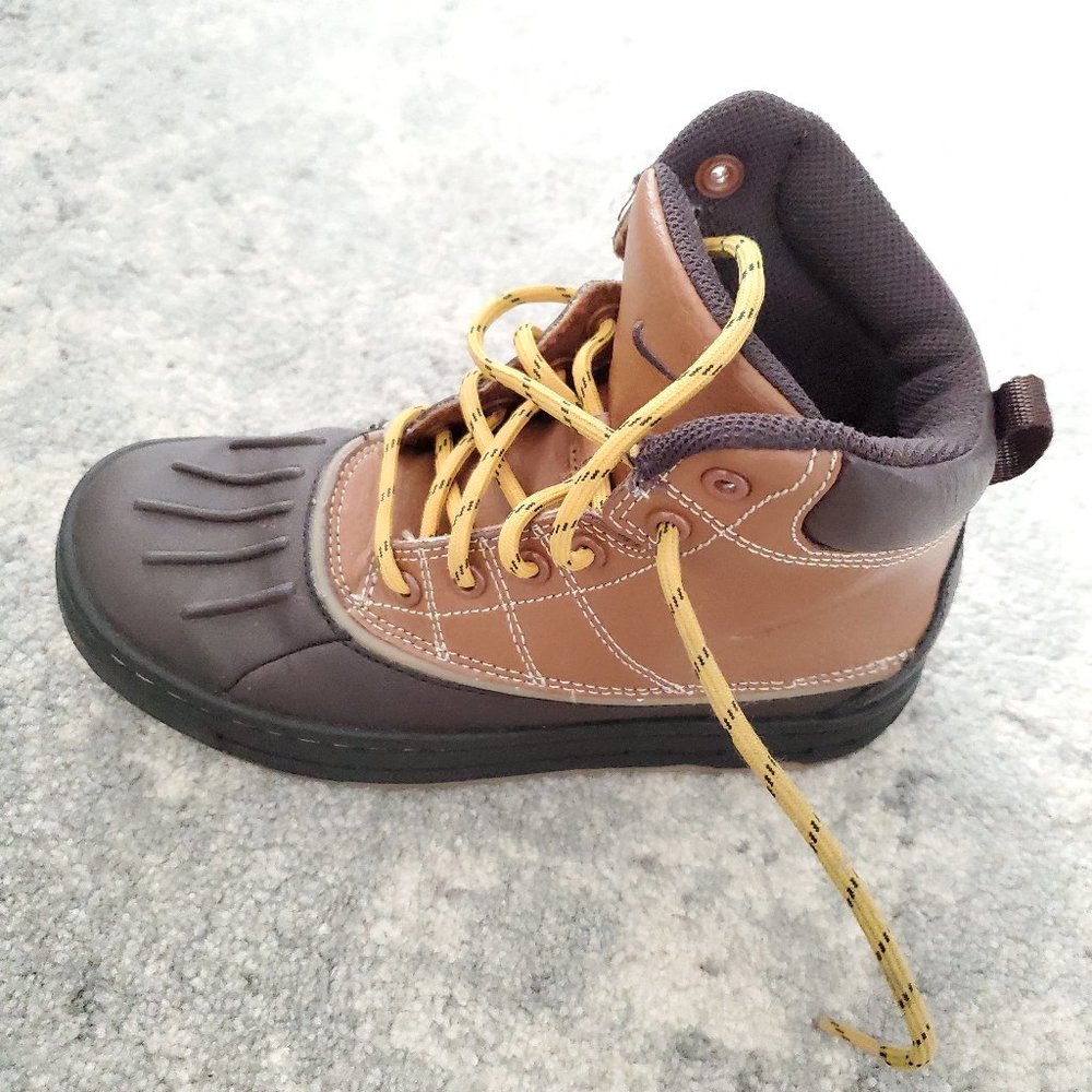 Little boys nike boots size 1.5